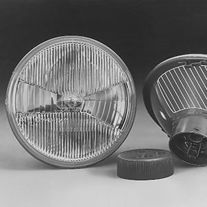 auxiliary lamp with halogen bulb